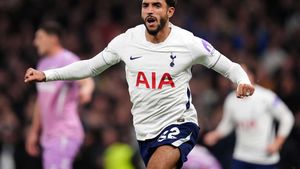 Kinský slaví první výhru v sezoně. Tottenham porazil Coventry a už není poslední