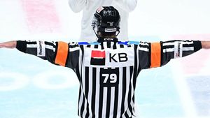 Klakson troubí. Sudí rozmluvili pohyb, verdikty však nevysvětlují. Sedlák: Nerozumím