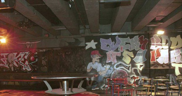 Smutné výročí klubu Bunkr v Lodecké ulici, přesně před 20 lety ho radnice nechala zavřít.