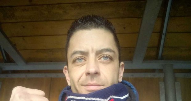 Marek Černý, kterému kamarádi říkají „čert“, hokejem žije.