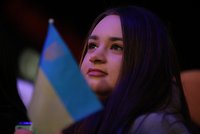 Demonstrace proti válce v Praze. Řečníci připomněli zabité děti: Jejich krev zůstane na rukách ruských vojáků
