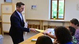 „Konec dobrý, všechno dobré!“ Kalousek pochválil Pavla za návrat k volbám, Okamura si rýpl „Konec dobrý, všechno dobré!“ Kalousek pochválil Pavla za návrat k volbám, Okamura si rýpl