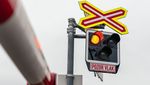 Konec nerespektování výstražných světel na vlakových přejezdech! Nové zařízení v Česku potrestá každého viníka 