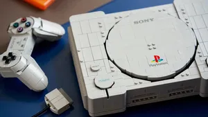 Konzolová legenda se promění v Lego stavebnici. Útroby PlayStationu skrývají odkazy na herní klasiky Konzolová legenda se promění v Lego stavebnici. Útroby PlayStationu skrývají odkazy na herní klasiky