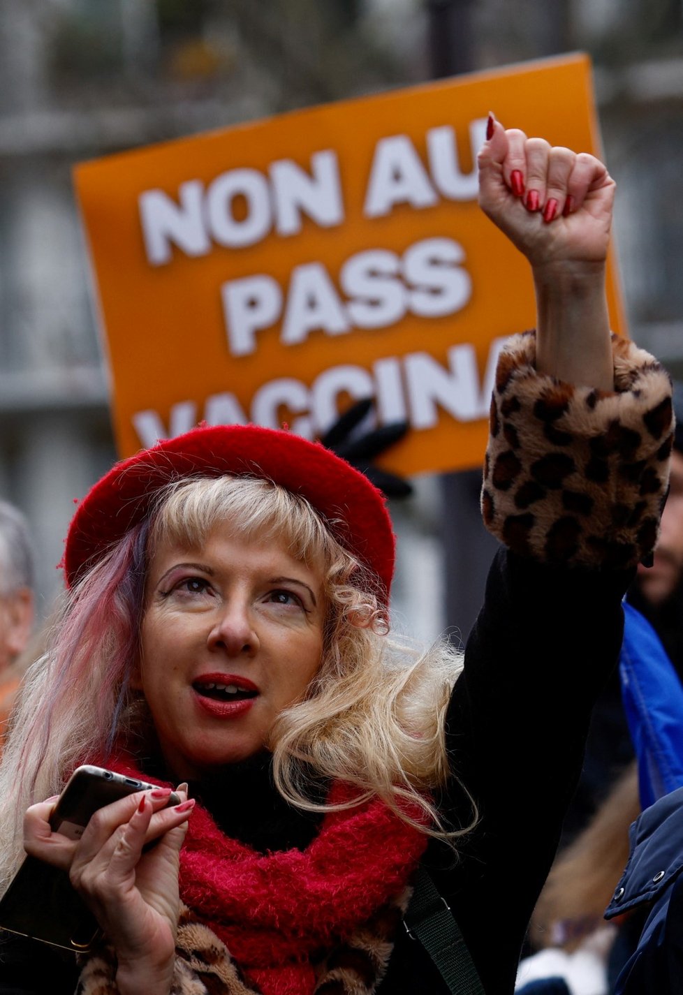 V Paříži se stávkuje proti povinnému očkování (22. 1. 2022)
