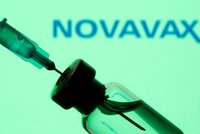 Vakcínové „dostihy“ pokračují: Novavax má účinnost skoro 90 procent, zabírá i na mutace