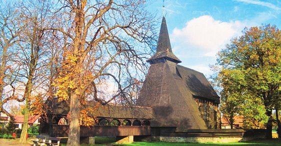 Gotický kostel na Chrudimsku vznikl na místě havárie české královny