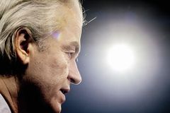 Krajní pravice na vzestupu. Platinový populista Wilders může být nizozemským premiérem
