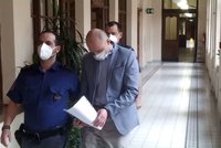 Recidivista křivě obvinil policisty, nabízel 100 tisíc za důkaz: Do basy jde už po dvanácté