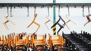 Krize nábytkářů dorazila i k tradičnímu TONu. Nejstarší továrna svého druhu čeká pokles Krize nábytkářů dorazila i k tradičnímu TONu. Nejstarší továrna svého druhu čeká pokles