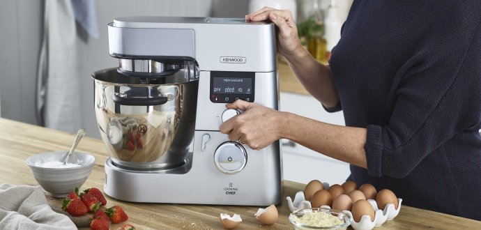 Co všechno dokáže kuchyňský robot? 5 věcí, které byste od něj nečekali
