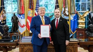 Kulhánek se pochlubil fotkou z Oválné pracovny: Přijal ho Trump Kulhánek se pochlubil fotkou z Oválné pracovny: Přijal ho Trump