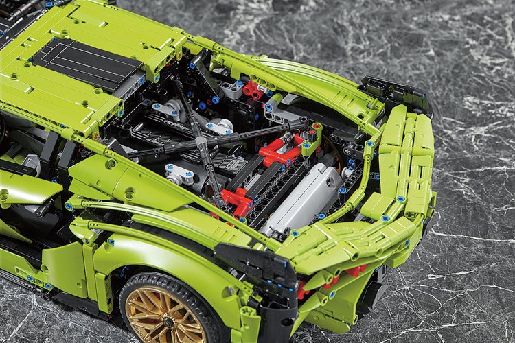 Lamborghini z Lega: Dvanáctiválcový motor je věrná kopie originálu