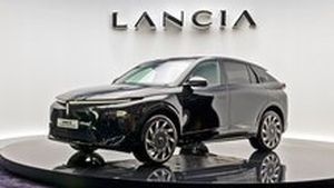 Lancia Gamma naživo v Paříži: Šmrncovní kupé-SUV známou techniku spojuje s italským šarmem Lancia Gamma naživo v Paříži: Šmrncovní kupé-SUV známou techniku spojuje s italským šarmem