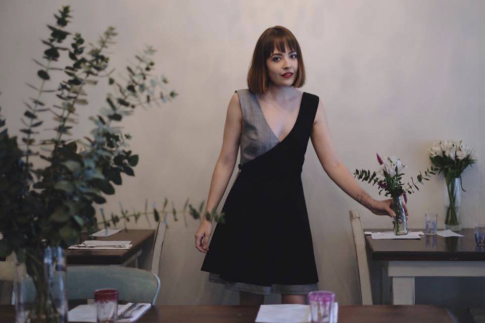 Leah-Jane Musch nakupuje své oblečení jen v second-handech a je módní ikonou Instagramu