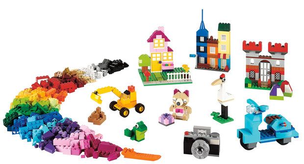 LEGO je stavebnice bez hranic: Vyzkoušeli jsme Velký kreativní box