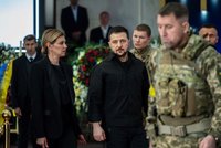 Pohřeb exprezidenta Ukrajiny Kravčuka (†88): Zelenskyj dorazil s manželkou i ochrankou
