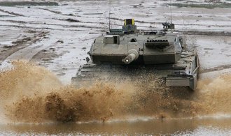 Čtyřicet nových tanků Leopard by se vyrobilo v Česku, nabízí Německo
