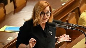 Lex Unipetrol prošel dál navzdory kritice, Schillerová novou daň hájila jako zodpovědný krok Lex Unipetrol prošel dál navzdory kritice, Schillerová novou daň hájila jako zodpovědný krok