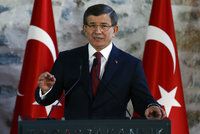 Konec tureckých nadějí na bezvízový styk? Erdogan se zbavil oblíbeného premiéra