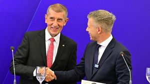 Magyar odtajní dokumenty StB: Bude v nich Babiš? Podcast Világoš mapuje i lov na Orbánovy biliony Magyar odtajní dokumenty StB: Bude v nich Babiš? Podcast Világoš mapuje i lov na Orbánovy biliony