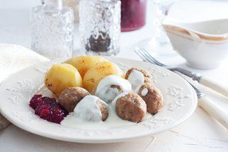 Masové koule ze Švédska, s řepou i v rajčatové omáčce: Skvělá večeře za pár korun