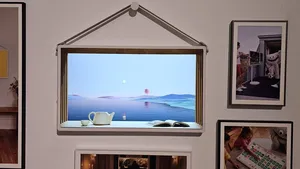 Matný a dotykový 32″ televizor LG můžete vozit po bytě, otočit na výšku i pověsit na stěnu. Má vestavěnou baterii Matný a dotykový 32″ televizor LG můžete vozit po bytě, otočit na výšku i pověsit na stěnu. Má vestavěnou baterii
