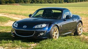 Mazda MX-5 třetí generace dostala šestiválec. Rocketeer slibuje 304 koní a hmotnost lehce přes tunu
