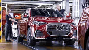 Mercedes spustil výrobu nového GLA. Zatím s elektropohonem, brzy přijde i „klasika“ Mercedes spustil výrobu nového GLA. Zatím s elektropohonem, brzy přijde i „klasika“