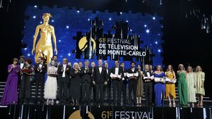 Televizní festival v Monaku: Jean Reno brečel, Brandon z Beverly Hills a doktorka Quinnová plánovali