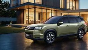 MG nabízí skoro pětimetrový plug-in hybrid za méně, než stojí Dacia Duster. Kde je háček? MG nabízí skoro pětimetrový plug-in hybrid za méně, než stojí Dacia Duster. Kde je háček?