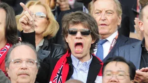 Mick Jagger, Usain Bolt a další známé tváře. Nejslavnější fanoušci každého klubu z anglické Premier League Mick Jagger, Usain Bolt a další známé tváře. Nejslavnější fanoušci každého klubu z anglické Premier League