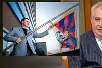 Zeman kritizoval vlajky pro Tibet, za výroky o islámu a fanaticích se neomluví
