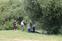 Na Nymbursku se utopil mladík (†19): Tělo našli po dvou dnech