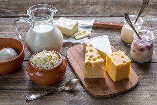 Omezená trvanlivost mléka, sýrů a ovoce? 5 tipů, jak ji prodloužit