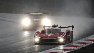 Mlha, déšť, rozbité Ferrari. Kvalifikace WEC ve Fudži musela být zrušena Mlha, déšť, rozbité Ferrari. Kvalifikace WEC ve Fudži musela být zrušena