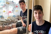 Mychajlo (17) pomáhal ukrajinským vojákům a málem přišel o nohu: Zachránila ho komplikovaná operace