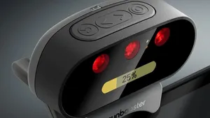 Nad vaším monitorem vyjde slunce. SunBooster z dlouhé práce na počítači udělá zdravou procházku Nad vaším monitorem vyjde slunce. SunBooster z dlouhé práce na počítači udělá zdravou procházku