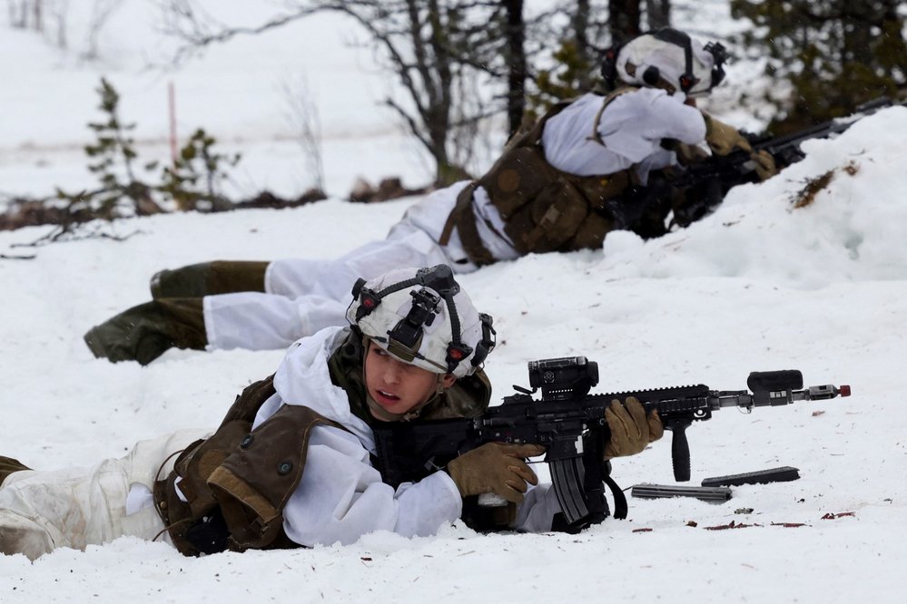 Cvičení vojáků NATO v Norsku (23.3.2022)