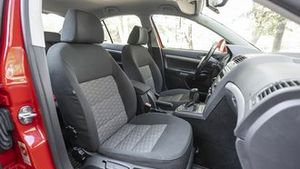 Ne ojedinělé excesy, ale alarmující signál. Naskladněné škodovky se bazarům nebezpečně prodražují