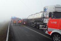 Hromadné nehody na D1 u Brna: V obou směrech se srazilo několik aut, kolony jsou dlouhé