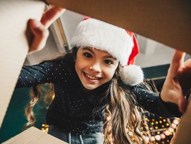 Nejen chytré deskovky a stavebnice: Tipy na vánoční dárky pro děti od 2 do 10 let
