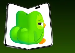 Nejlepší vtípky na účet iPhonu Duo. Věděli jste, že Apple už jeden ohebný iPhone měl? Nejlepší vtípky na účet iPhonu Duo. Věděli jste, že Apple už jeden ohebný iPhone měl?