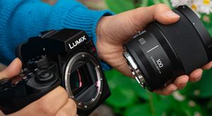 Nejmenší a nejlehčí makro objektiv Lumix S 100 mm F2,8 Macro váží o polovinu méně než konkurence