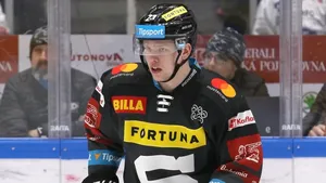 Nejvěrnější. 4 hokejisté, kteří oblékají dres Sparty nejméně 5 sezon v řadě Nejvěrnější. 4 hokejisté, kteří oblékají dres Sparty nejméně 5 sezon v řadě