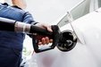 Benzínová finanční tortura: Česko si neví rady s cenou pohonných hmot