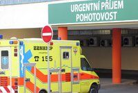 Pacient nemocnice ve Slaném se zřítil z okna: Dopadl rovnou na beton!