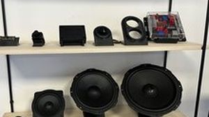 Nepřiplácejte za značkovou bídu. Takto se v autech šidí prémiové audiosystémy Nepřiplácejte za značkovou bídu. Takto se v autech šidí prémiové audiosystémy