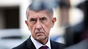 „Nerozumím otázke.“ Babiš kdysi chtěl imunitu zrušit, dnes ji potřebuje vysvětlovat voličům „Nerozumím otázke.“ Babiš kdysi chtěl imunitu zrušit, dnes ji potřebuje vysvětlovat voličům