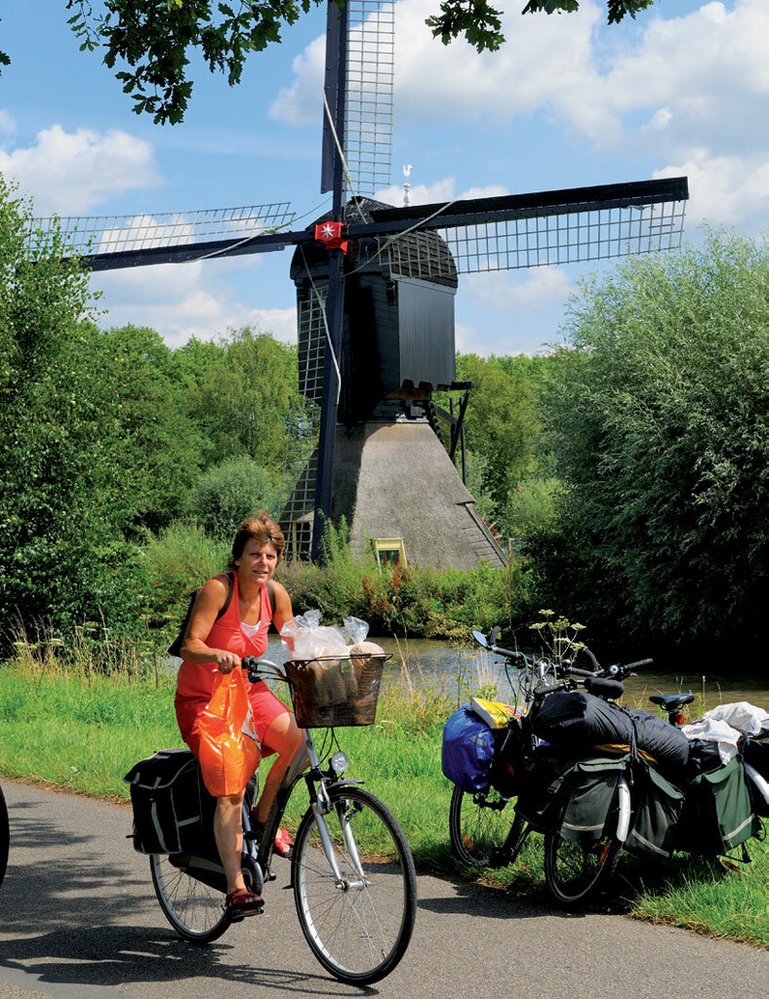 Oblečení na kolo je v Nizozemsku naprosto neformální.